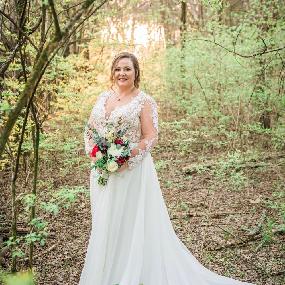Lillian West Style 6422 wedding gown. Customized.